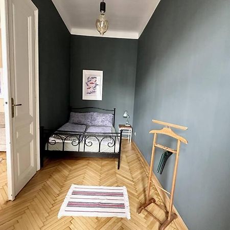 Ruhige & Grosse Altbauwohnung 7Min Zum Zentrum Viena Exterior foto